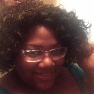 Meet your Posher, Kendra