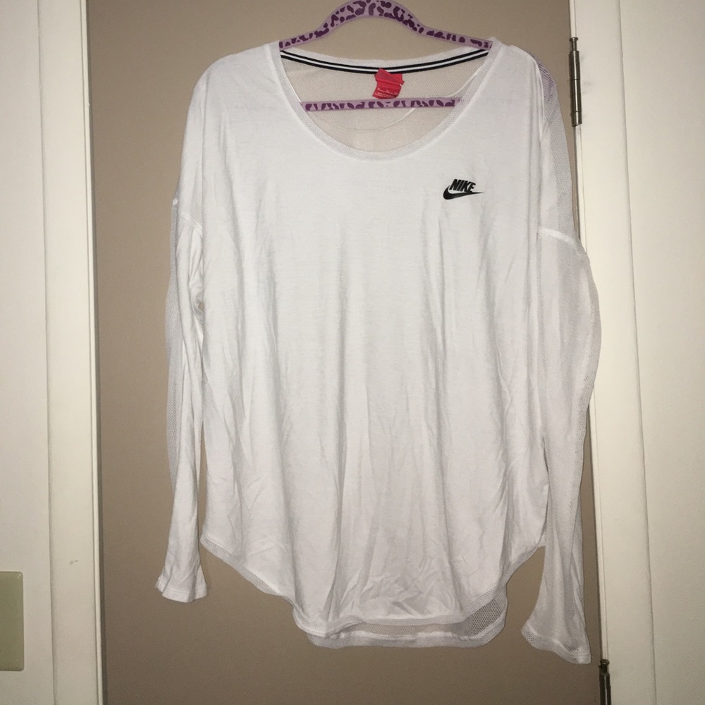 Nike Casual Top!