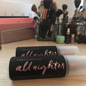 Urban Decay All Nighter Setting Spray✨