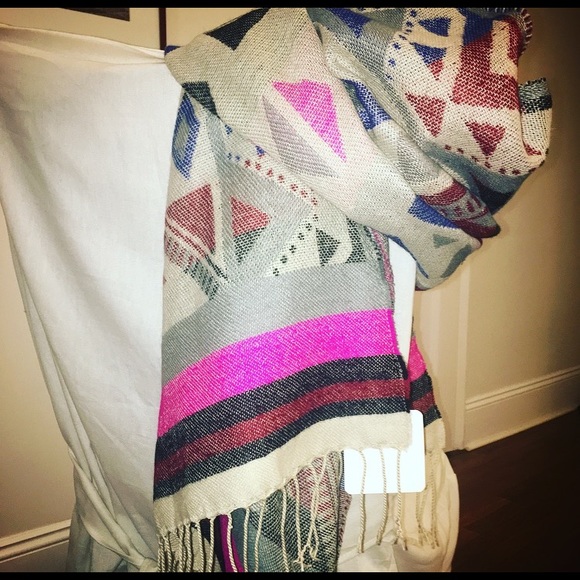 Colorful Print Scarf - NWT - Picture 4 of 6