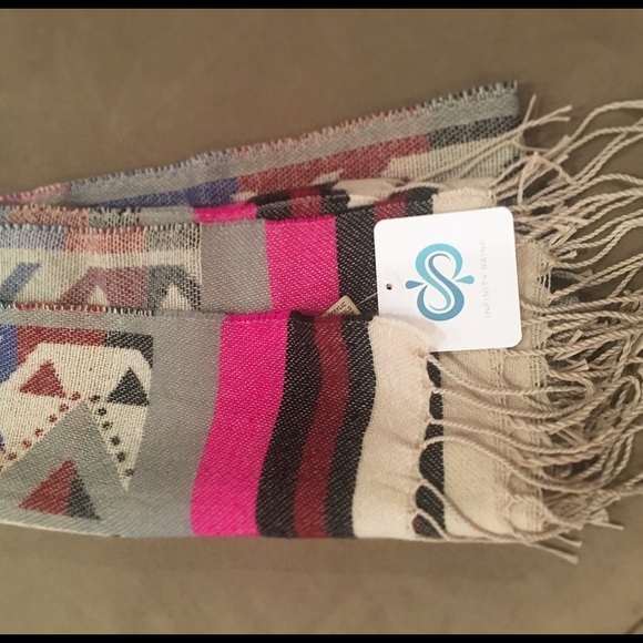 Colorful Print Scarf - NWT - Picture 5 of 6