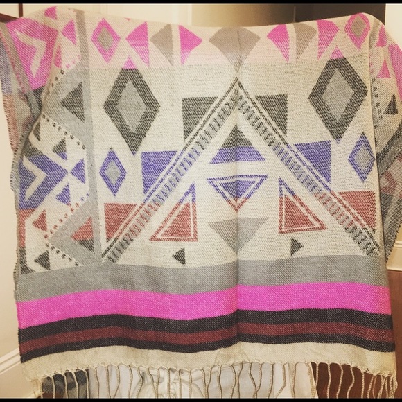 Colorful Print Scarf - NWT - Picture 3 of 6