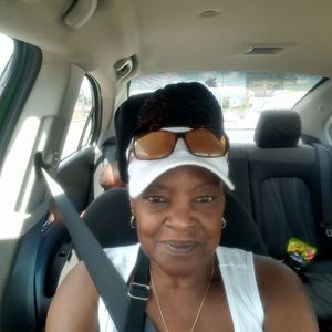 Meet your Posher, Desiree