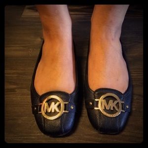 Michael Kors navy flats