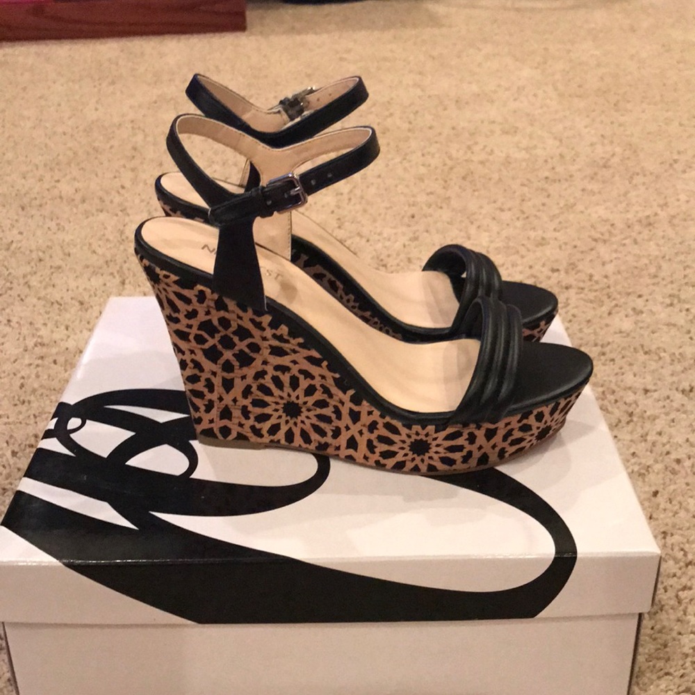 ☀️💦 Summer Sale Nine West Black Platform Sandals