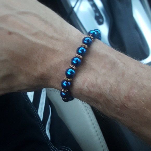 Blue Glass Bead with Gold Spacers Bracelet - Picture 3 of 3