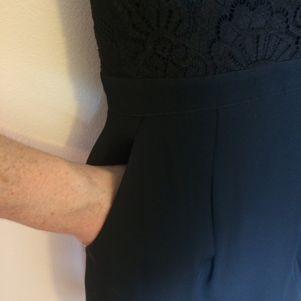 SOLD to a friend. Bebe romper with pockets (small) - Picture 4 of 8