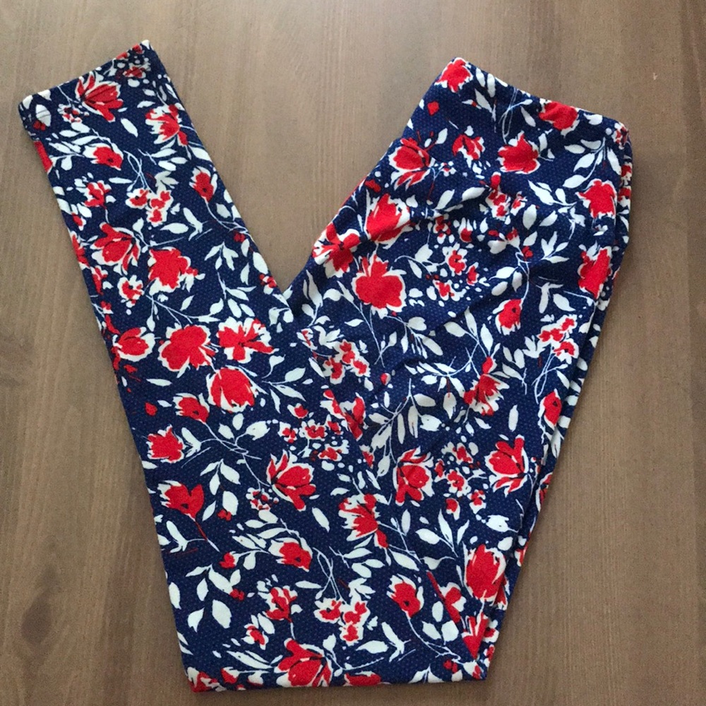 USED Lularoe Leggings OS
