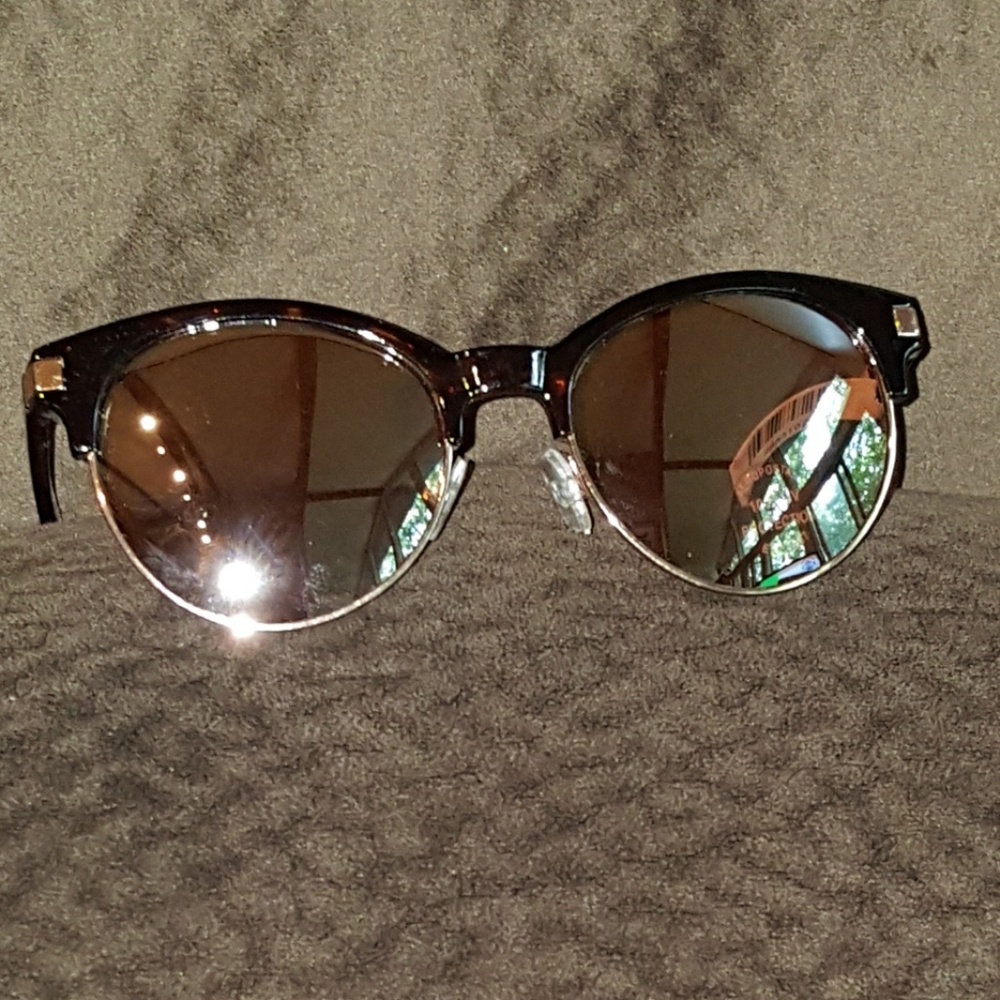 NEW Tortoise Shell Sunglasses with Gold Trim
