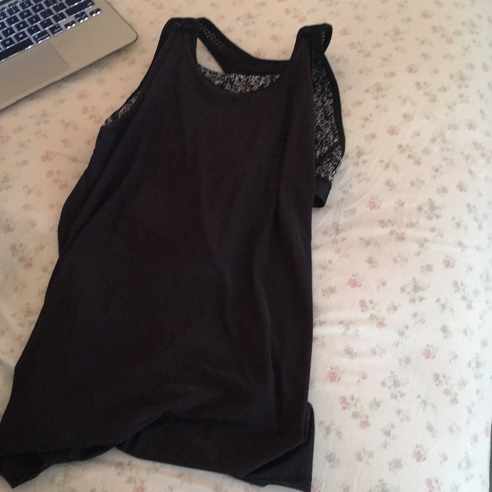 black work out shirt