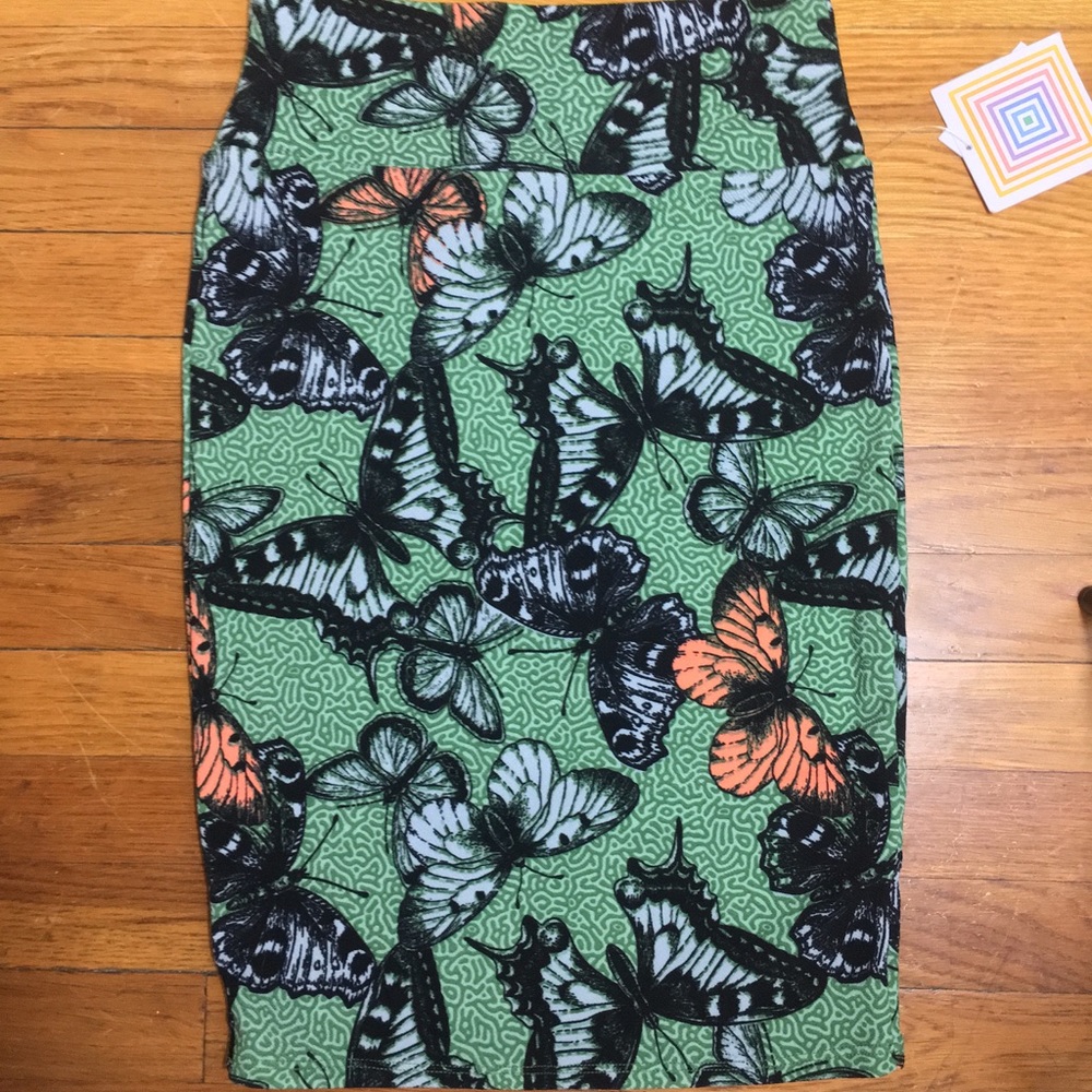LuLaRoe XS Cassie with Butterflies