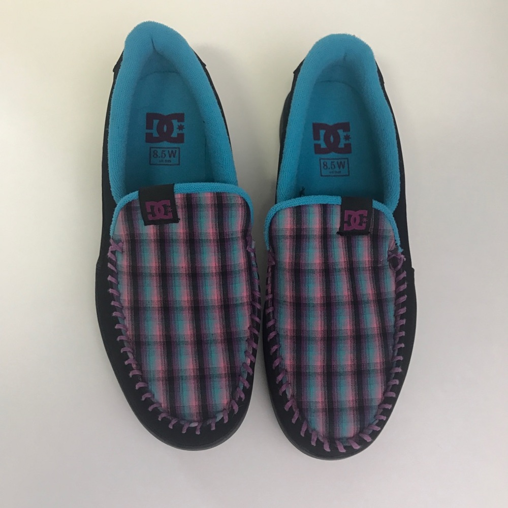 NWOT DC Shoes Plaid Loafers Slippers Women's 8.5