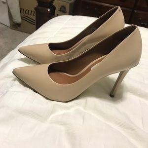 Steve Madden heels nude