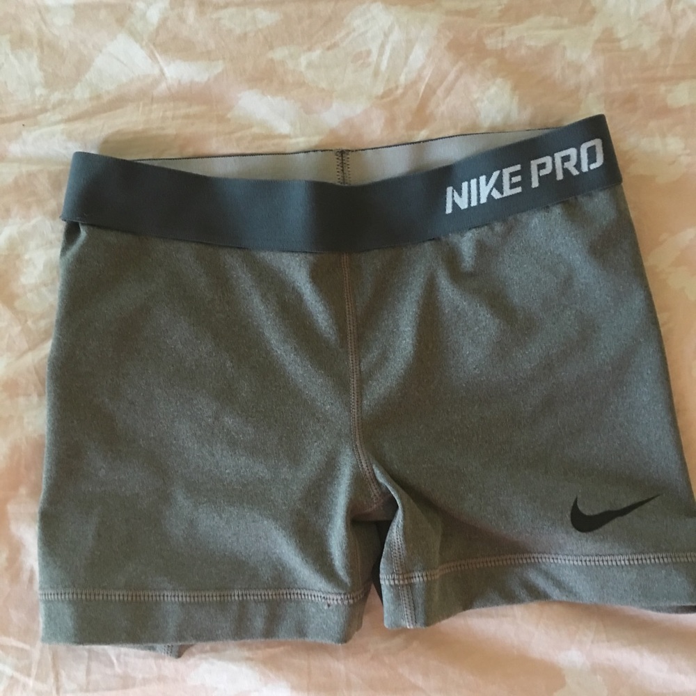 ••SOLD•• Nike Pro Spandex Grey w Grey Band