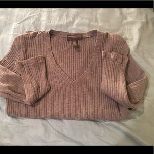 Banana Republic gray vneck