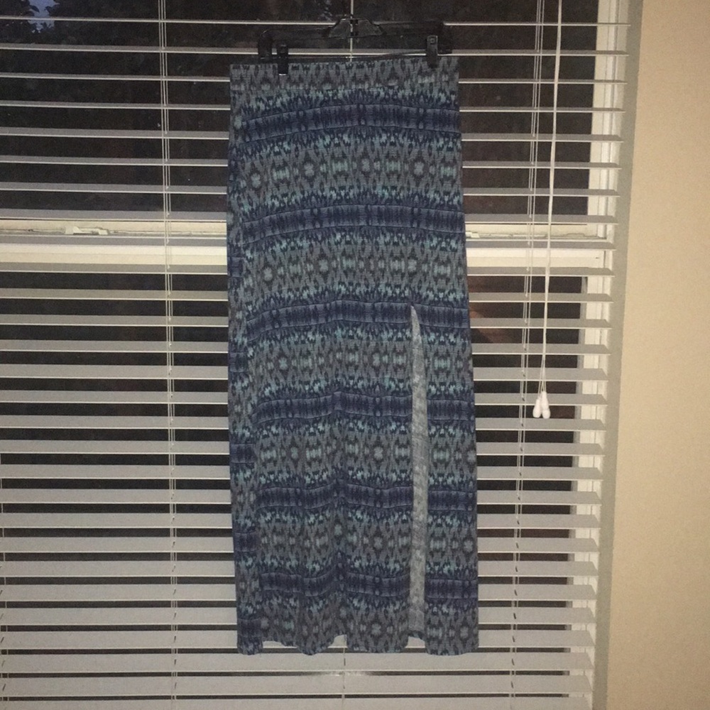 AE MAXI SKIRT W LEG SLIT