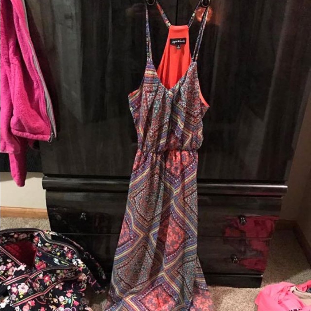maxi dress. never been worn.