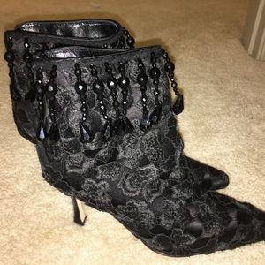 🖤 Manolo Blahnik Booties 🖤