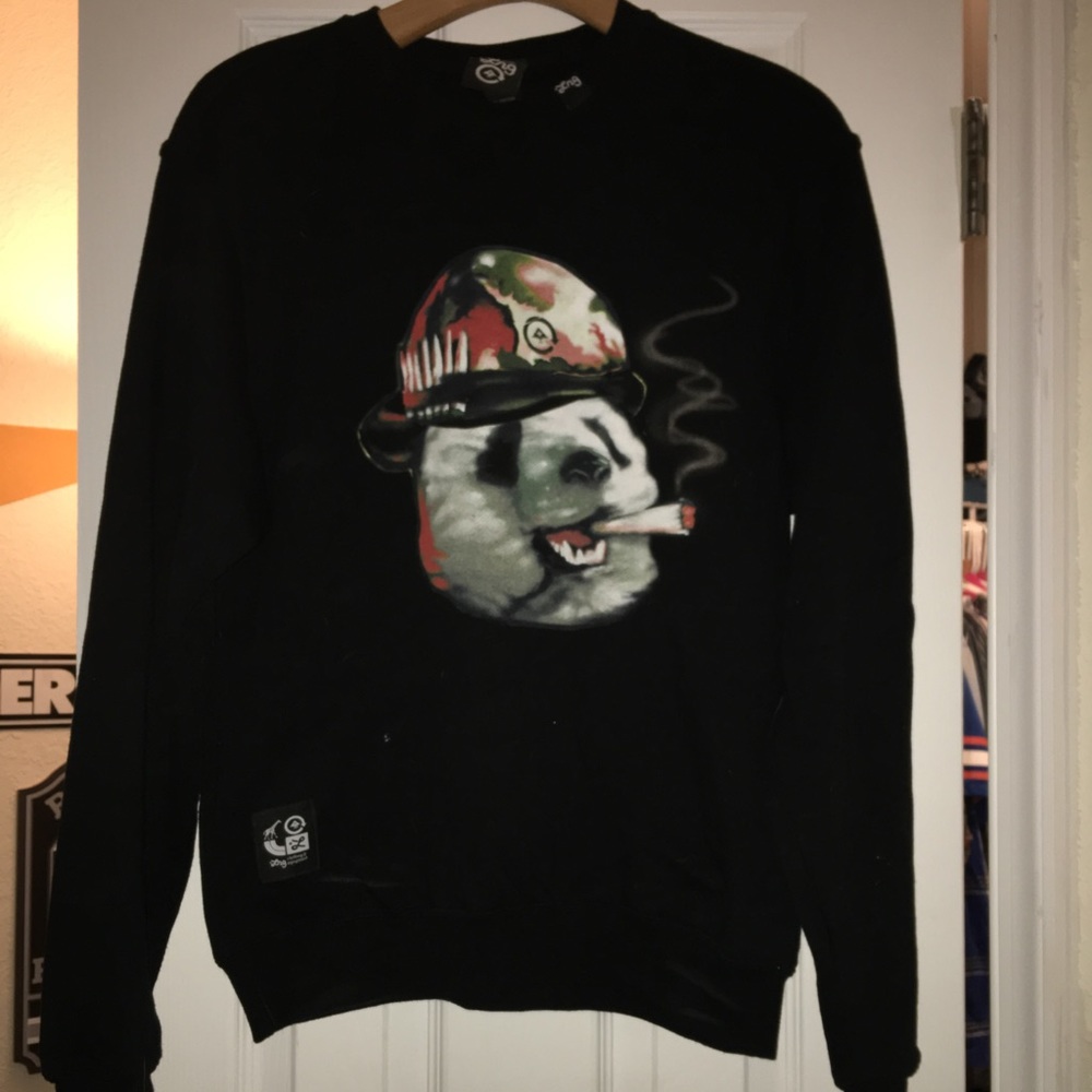 Black LRG sweater