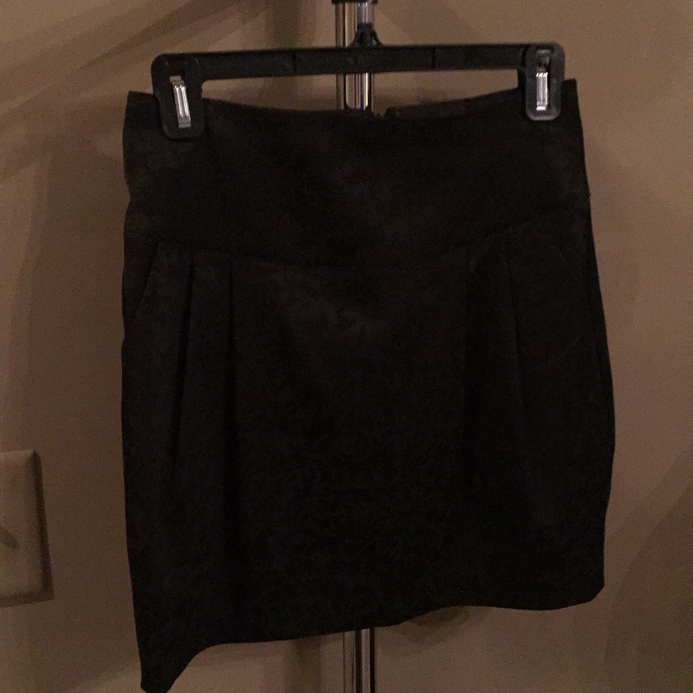 Forever 21 black skirt