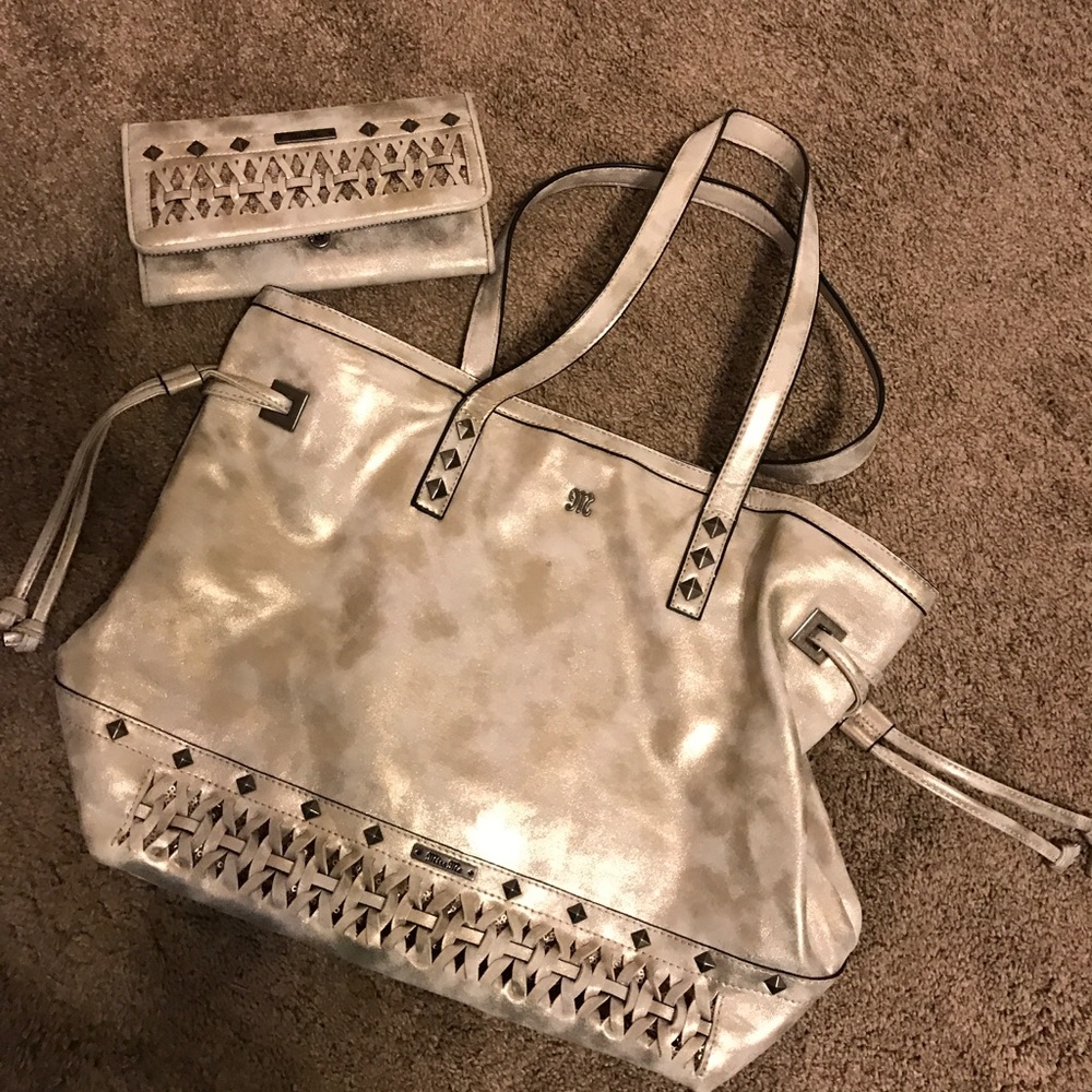 miss me purse & matching wallet.