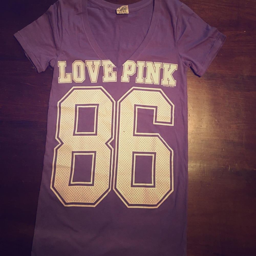 P!nk v neck