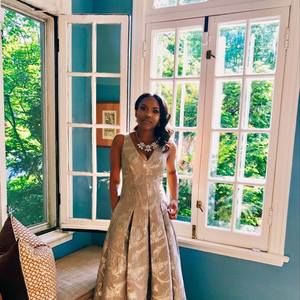 Meet your Posher, Lauryn