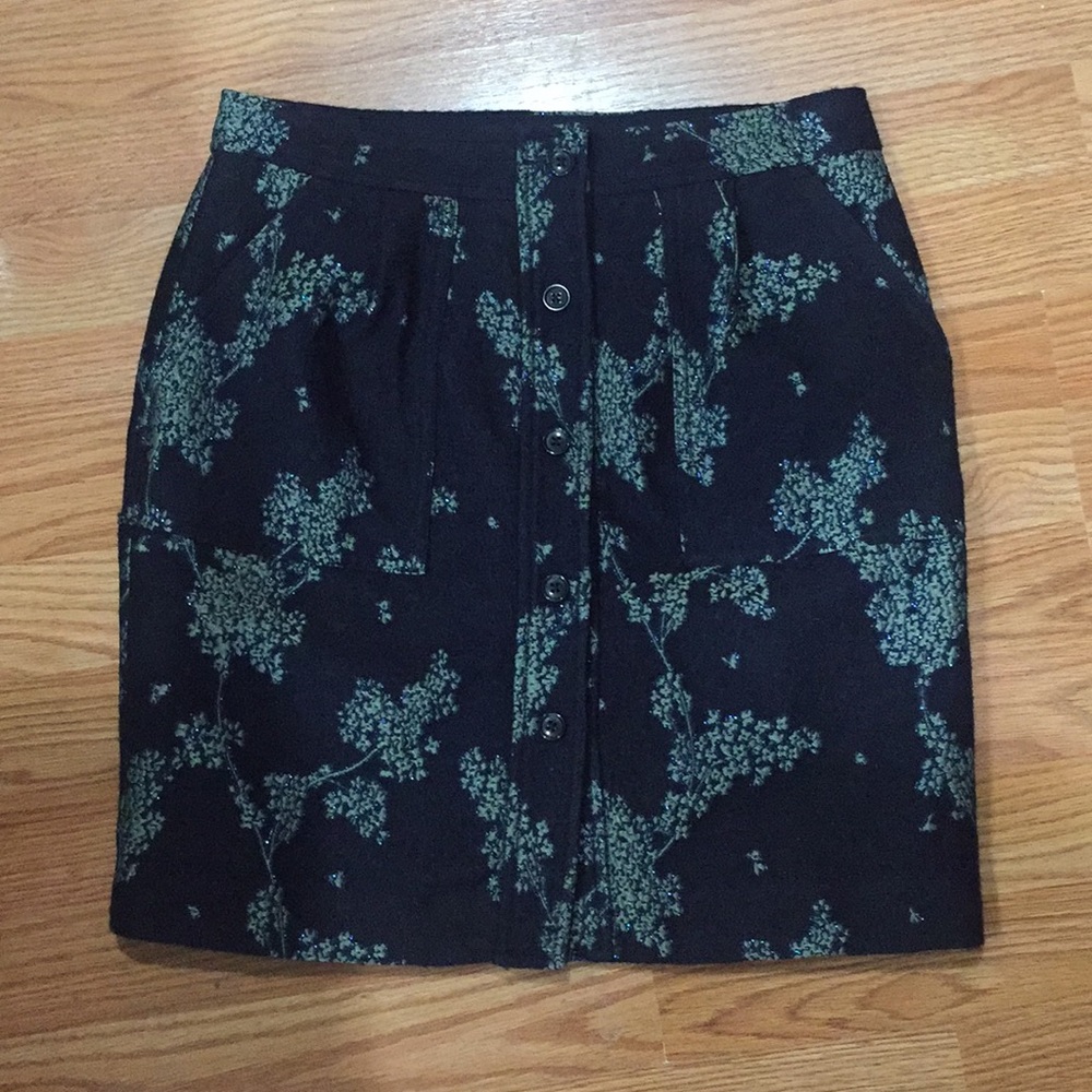 Banana Republic Floral pencil Skirt with buttons
