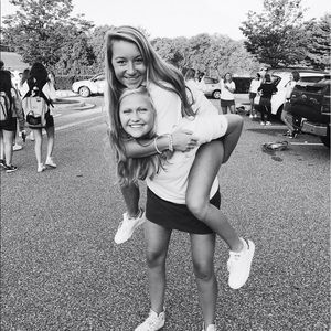 Meet your Posher, Isabelle