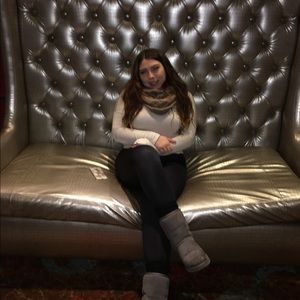 Meet your Posher, Natalie