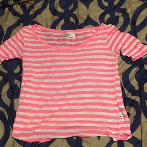 Hollister t-shirt