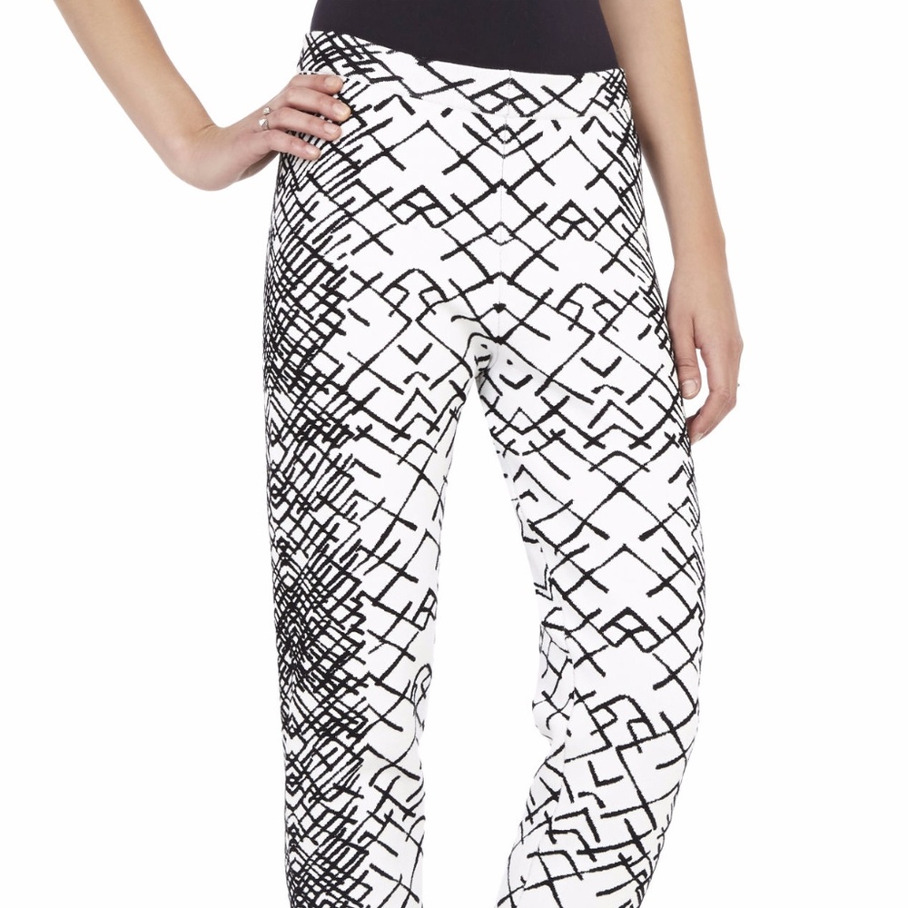 Brand New BCBG MaxAzria Jacquard SweatPant