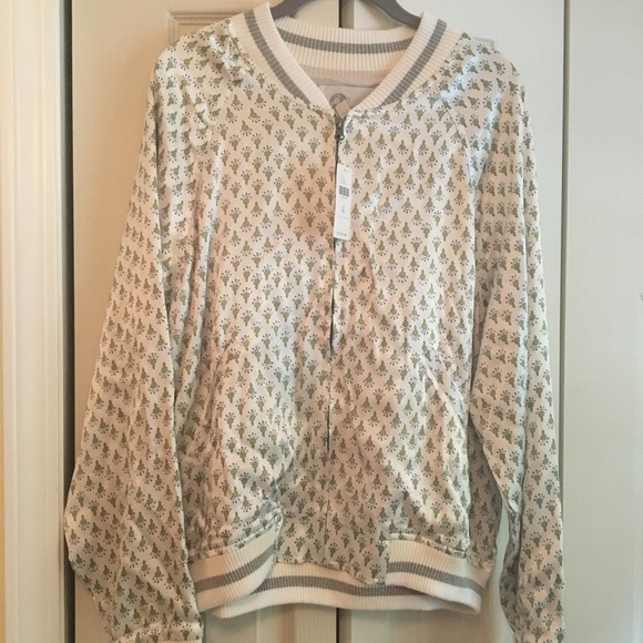 ❌SOLD❌Embroidered Bomber - Picture 3 of 5