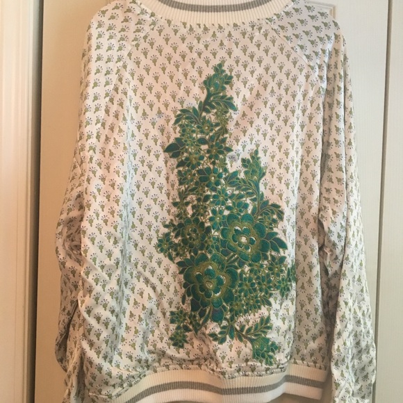 ❌SOLD❌Embroidered Bomber - Picture 4 of 5