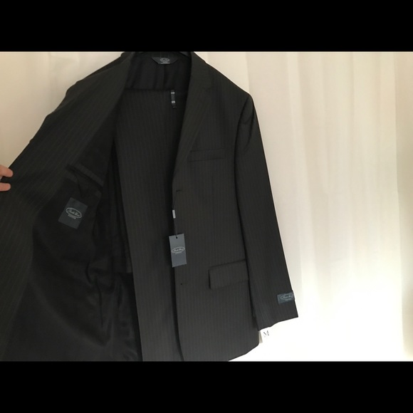 Men's where house suits - Picture 2 of 8