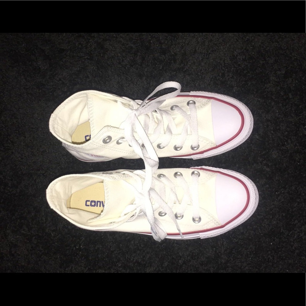 White High top Converse ( Brand new )