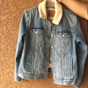 Levi sherpa trucker jacket