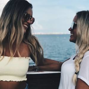 Meet your Posher, Danielle