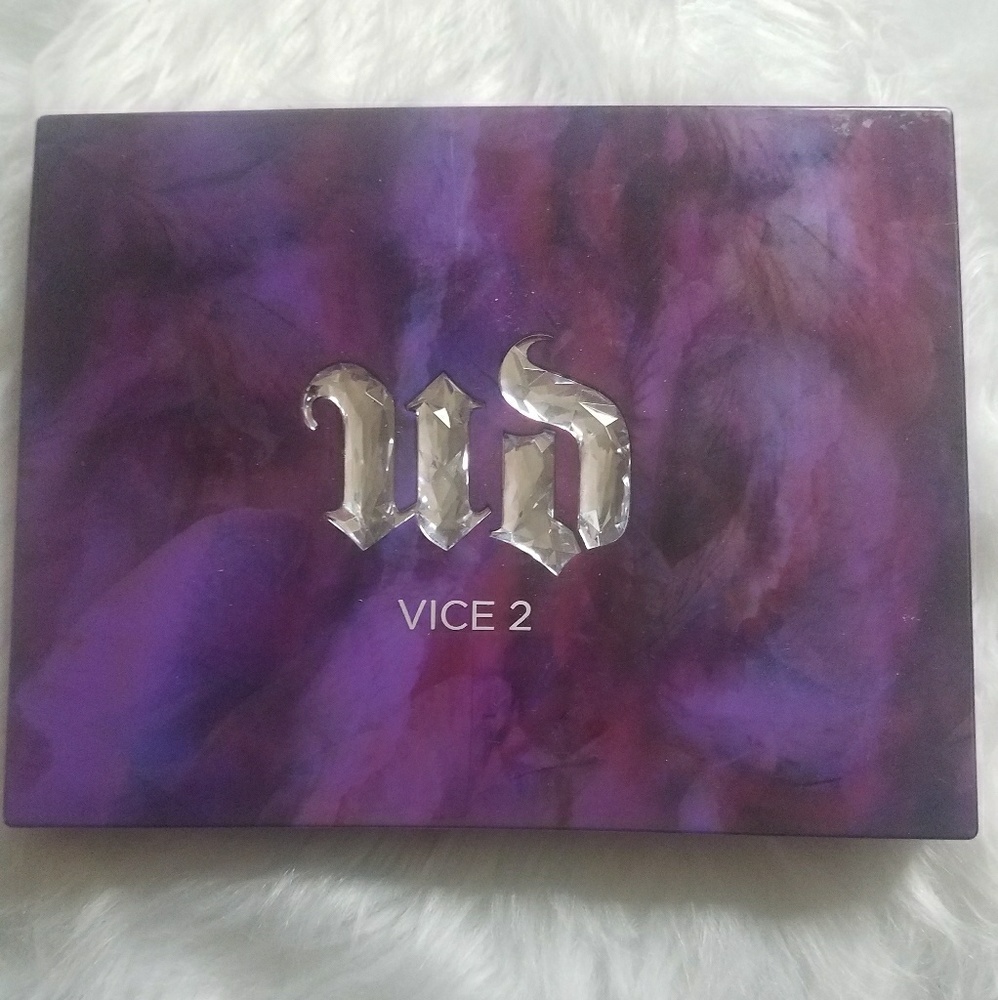 Urban Decay Vice 2 eyeshadow palette