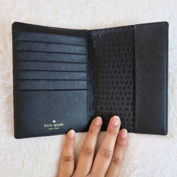 < sold > Kate Spade Penguin Passport Holder - Picture 4 of 6