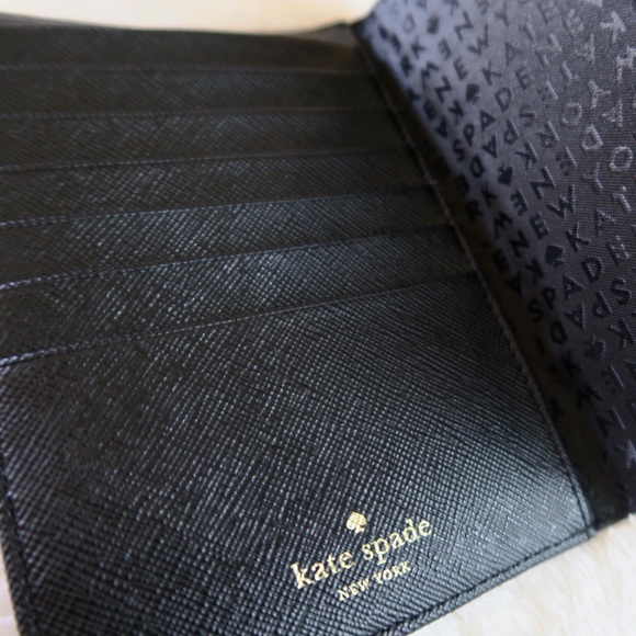 < sold > Kate Spade Penguin Passport Holder - Picture 5 of 6