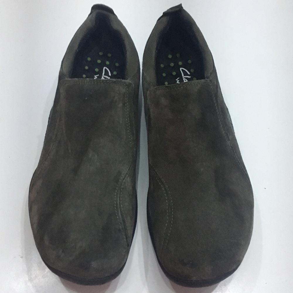 Clarks Wave Suede Slip-On