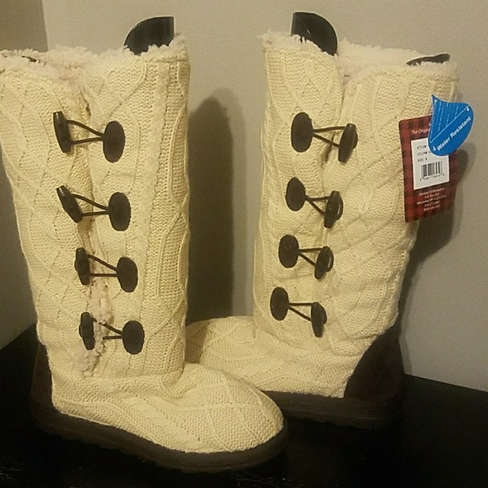 Muk Luk Boots size 8