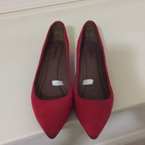 Cute red suede flats!