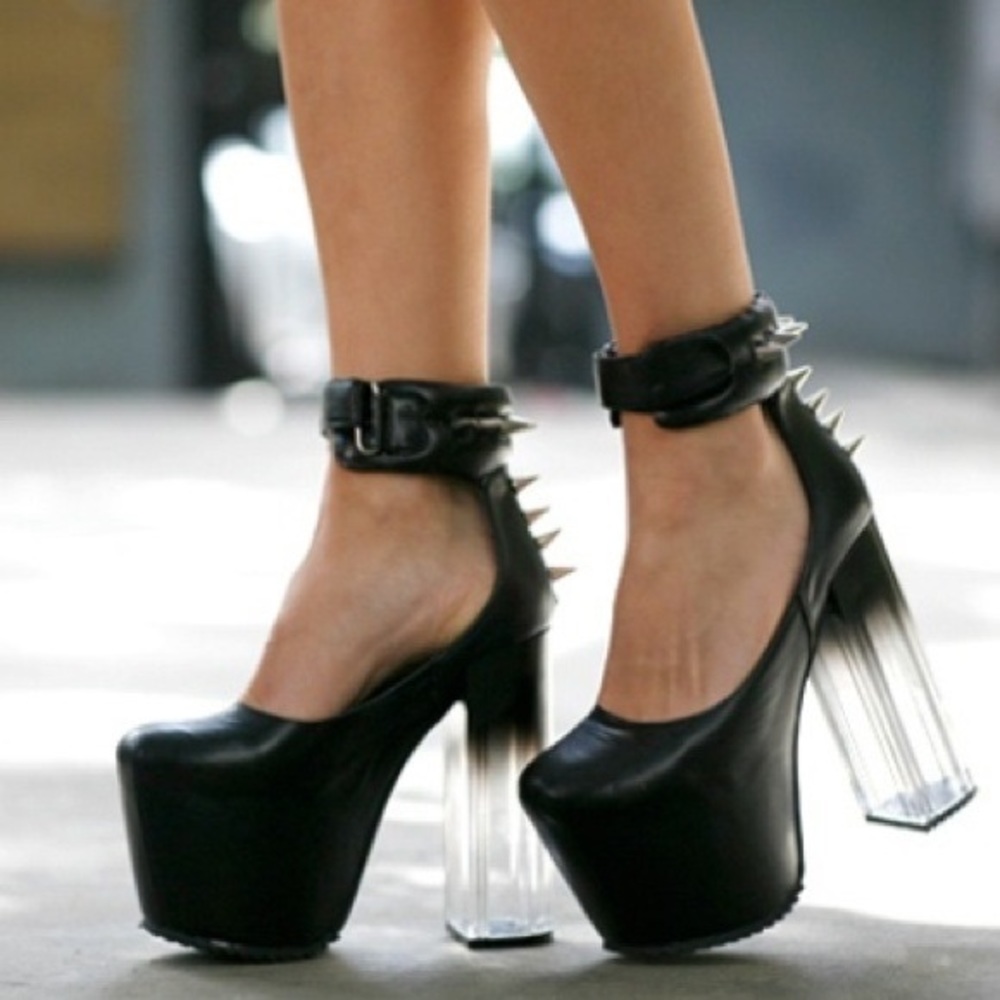 Unif Mary Chain Heels in 5.5. Fit like 6.