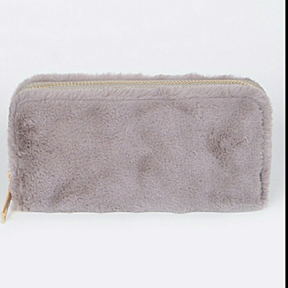 💋"Faux Fur" Wallet* Only 2 Left (Pink) - Picture 3 of 6