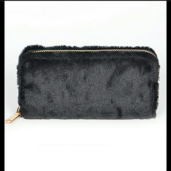 💋"Faux Fur" Wallet* Only 2 Left (Pink) - Picture 4 of 6