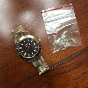 Fossil watch with extra links