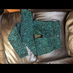 NWOT Lululemon ankle running pants, size 6