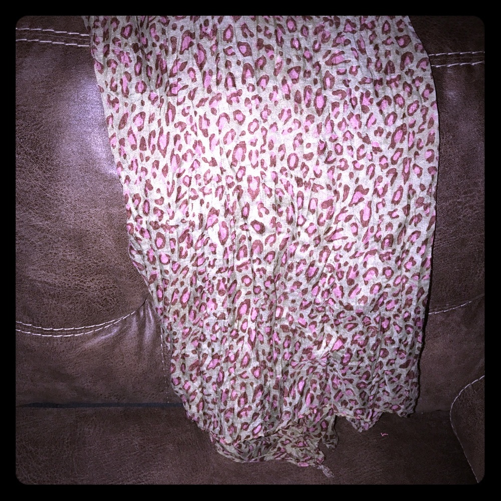 Oversized Cheetah Print Scarf